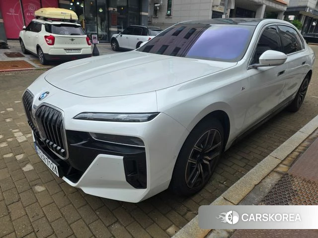 BMW 7 Series (G70) 2025 Белый из Кореи, фото 5