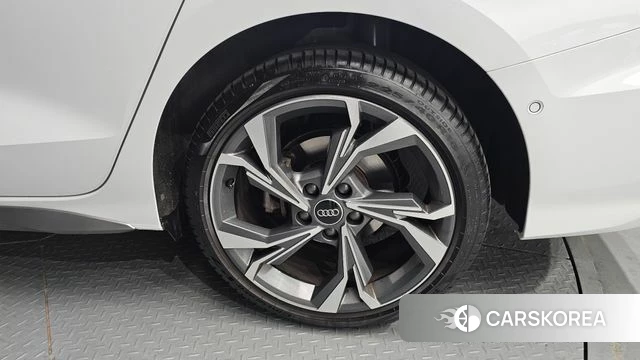 Audi A3 (8Y) id 3798728 из Кореи 15