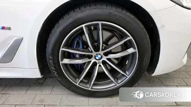 BMW 5 Series (G30) id 3493836 из Кореи 15