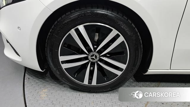 Mercedes-Benz A-Class W177 id 3851644 из Кореи 15