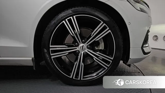 Volvo S60 3rd generation id 3373663 из Кореи 15