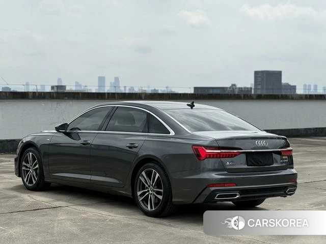 Audi A6L id 4297552 из Китая 8