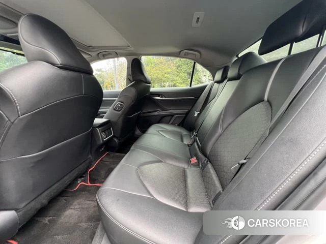 Toyota Camry 2021 Серебристо-серый из Китая, фото 5