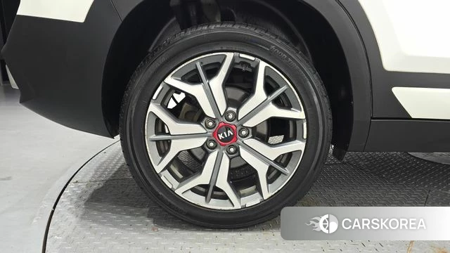 Kia Seltos id 4362504 из Кореи 25