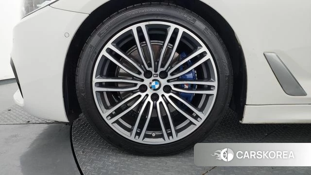 BMW 5 Series (G30) id 4727359 из Кореи 26