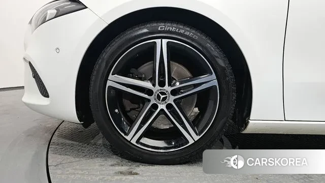 Mercedes-Benz A-Class W177 id 3587938 из Кореи 15