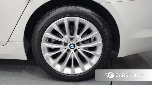 BMW 5 Series (G30) id 3608073 из Кореи 15