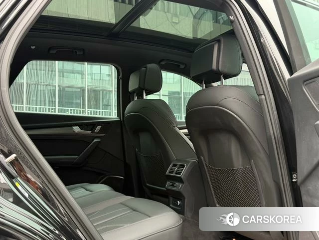 Audi Q5L 2024 Черный из Китая, фото 5