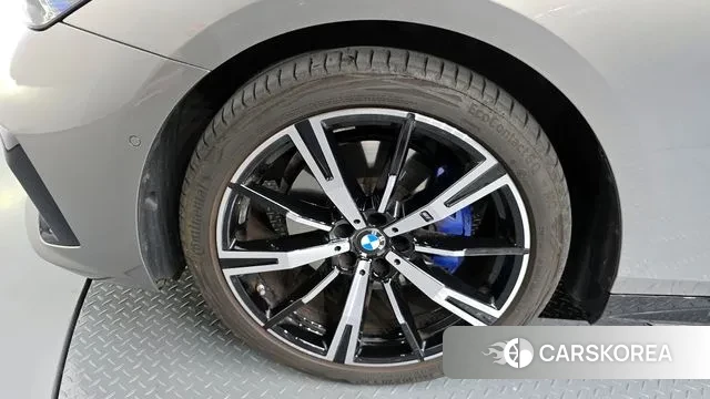 BMW 5 Series (G60) id 3415253 из Кореи 15