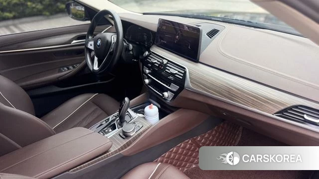BMW 5 series PHEV id 4264865 из Китая 9