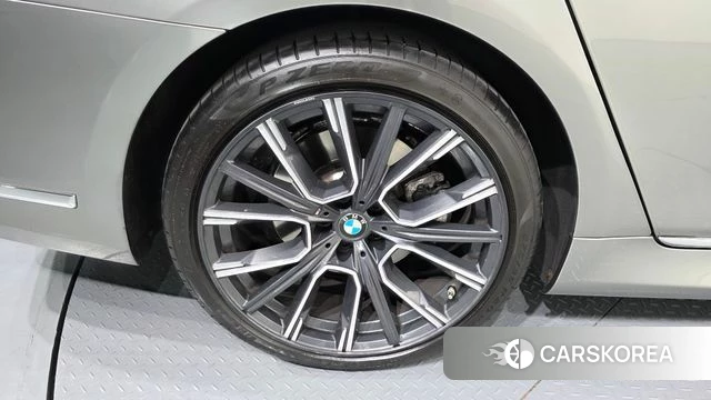 BMW 7 Series (G11) id 3860507 из Кореи 15