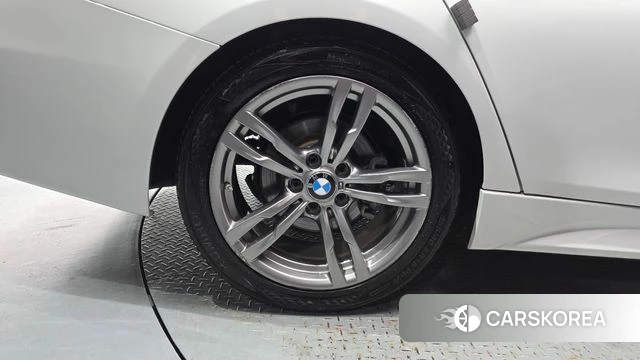 BMW 3 Series (F30) id 4520898 из Кореи 26