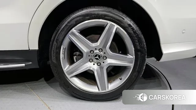 Mercedes-Benz GLE - Class W166 id 3627079 из Кореи 15