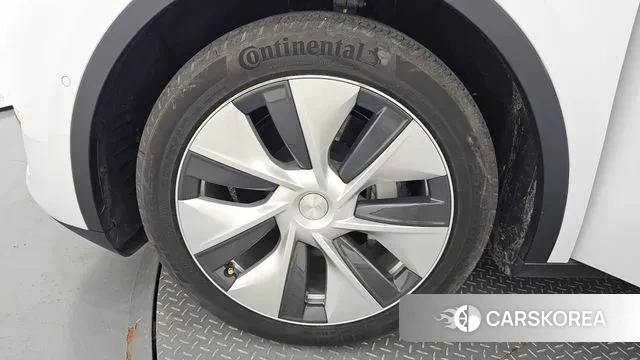 Tesla Model Y id 2980090 из Кореи 15
