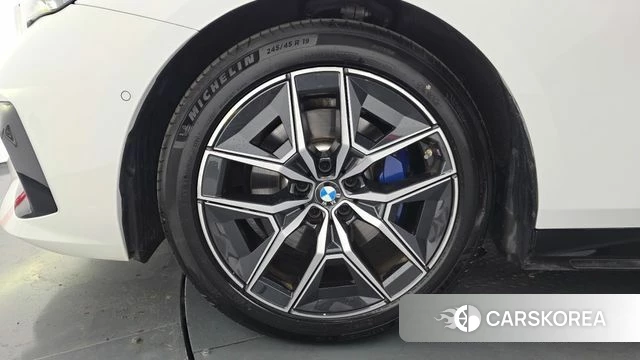 BMW 5 Series (G60) id 4532948 из Кореи 28