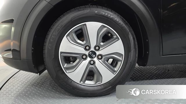 Kia Niro id 4703274 из Кореи 25
