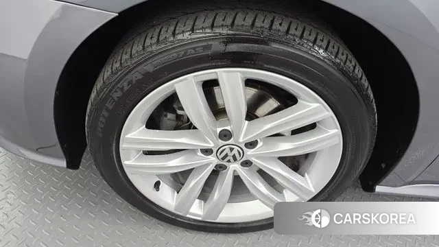 Volkswagen The New Passat id 3325169 из Кореи 15