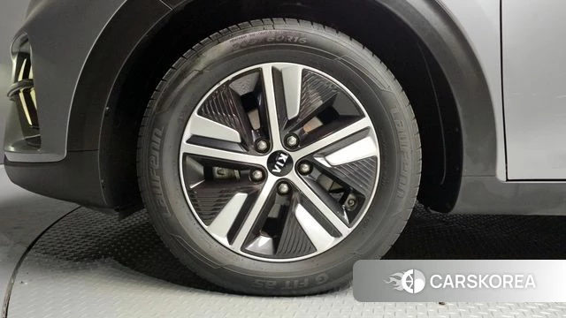 Kia The New Niro id 3834454 из Кореи 15