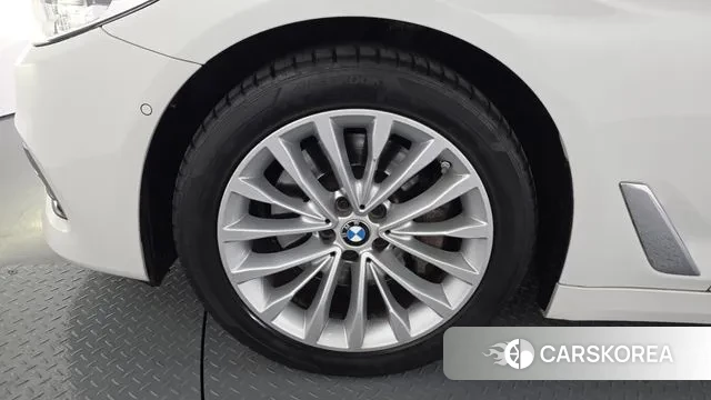 BMW 5 Series (G30) id 3391530 из Кореи 15