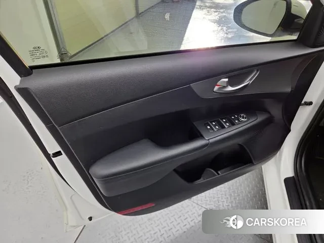 Kia Come New K3 id 3519496 из Кореи 12