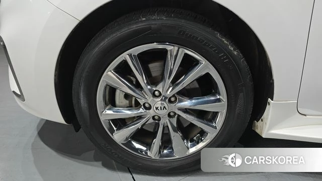 Kia The New Carnival id 3880138 из Кореи 15