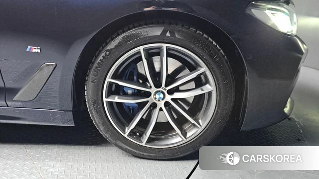 BMW 5 Series (G30) id 3826667 из Кореи 15