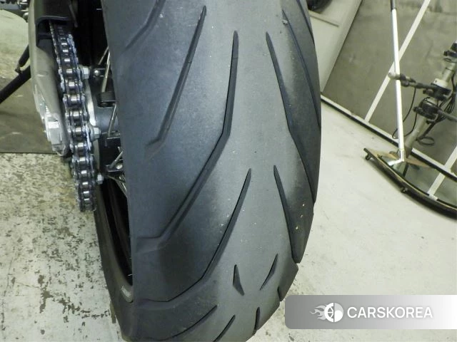 Husqvarna 701 SUPERMOTO id 4184210 из Японии 31