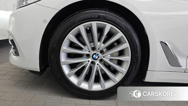 BMW 5 Series (G30) id 4625568 из Кореи 30