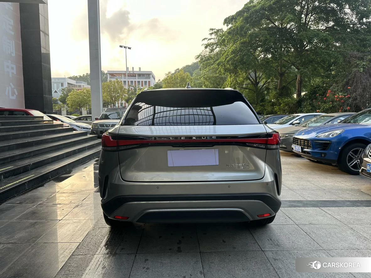 Lexus RX 2023 Серебристо-серый из Китая, фото 5