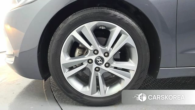 Hyundai Avante AD id 4225669 из Кореи 15