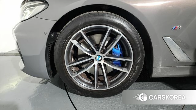 BMW 5 Series (G30) id 4337839 из Кореи 15
