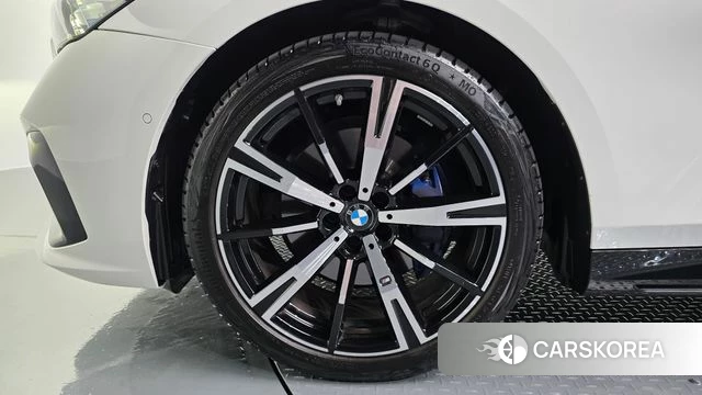 BMW 5 Series (G60) id 4649622 из Кореи 29