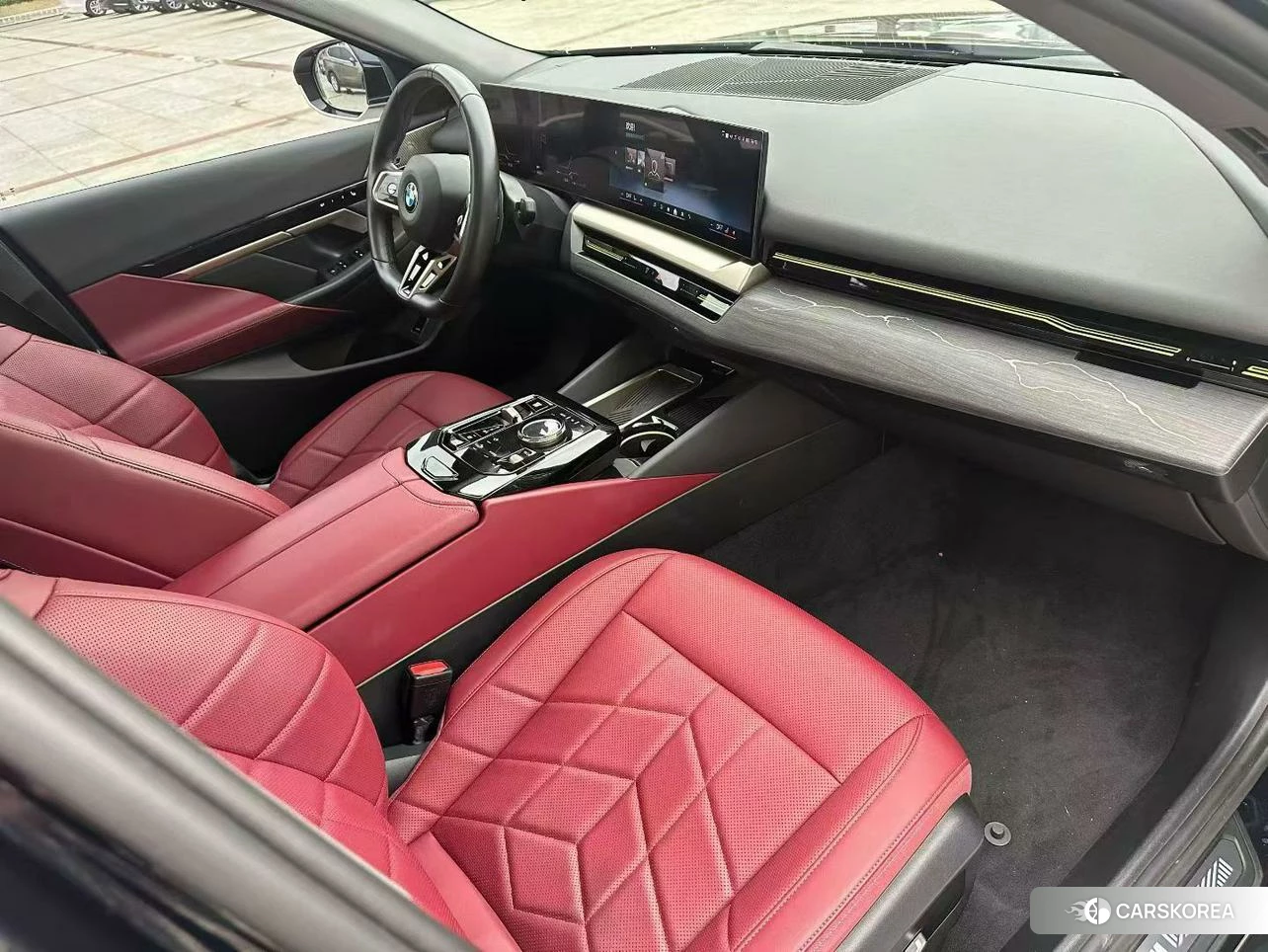 BMW 5 series 2025 Черный из Китая, фото 5