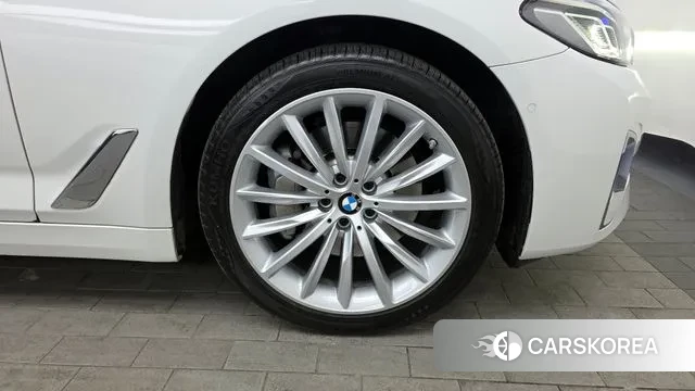 BMW 5 Series (G30) id 3696553 из Кореи 15