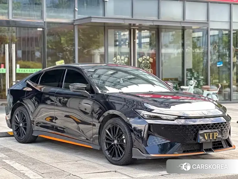 Chang'an UNI-V 2025 Silver/gray из Китая, фото 6