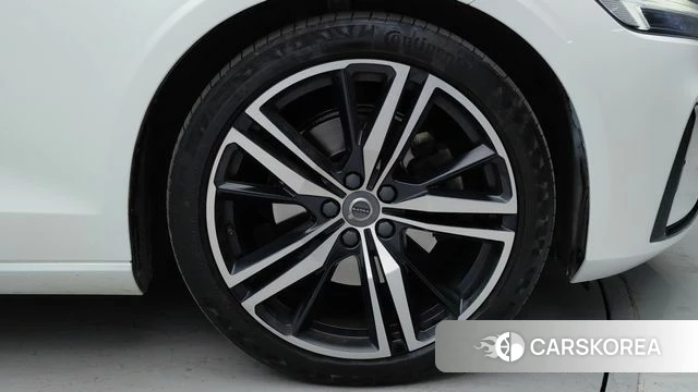 Volvo S60 3rd generation id 3799913 из Кореи 15