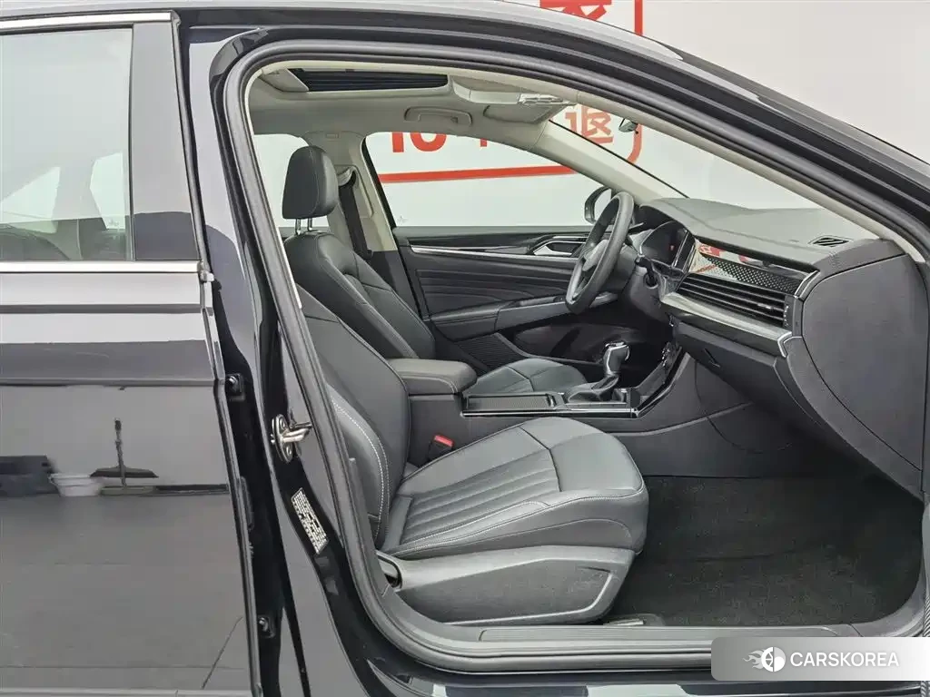 Volkswagen Passat id 4577424 из Китая 19