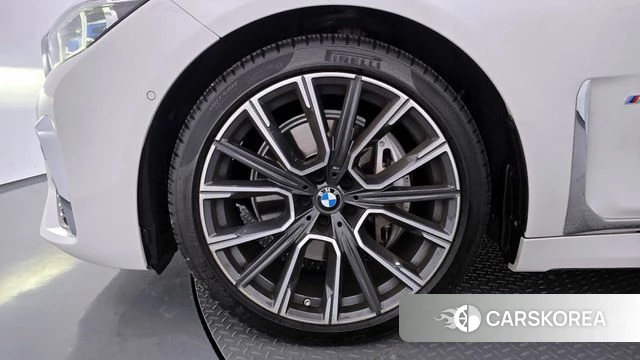 BMW 7 Series (G11) id 4389948 из Кореи 31