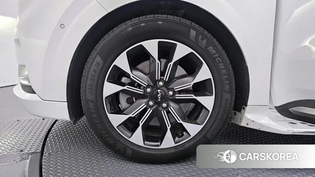 Kia Carnival 4th generation id 3342101 из Кореи 15