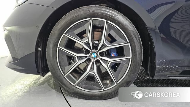 BMW 5 Series (G60) id 4527636 из Кореи 15