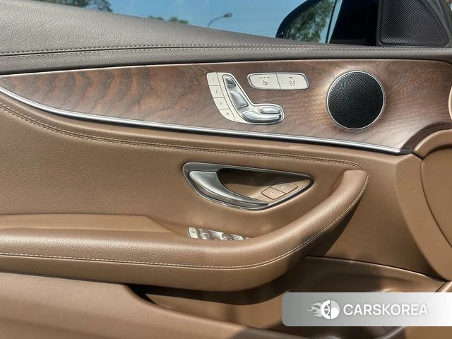 Mercedes-Benz E-class id 4265970 из Китая 11
