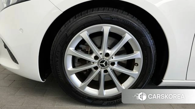 Mercedes-Benz A-Class W177 id 4324607 из Кореи 26