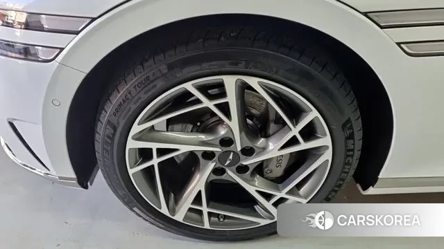 Genesis G90 (RS4) id 3360927 из Кореи 13