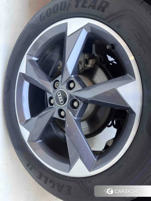 Audi Q3 id 4265140 из Китая 19