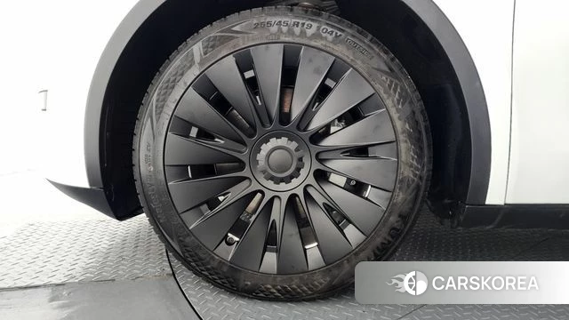 Tesla Model Y id 3883129 из Кореи 16