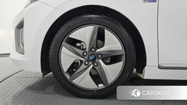 Hyundai The New Ionic Hybrid id 4542857 из Кореи 30