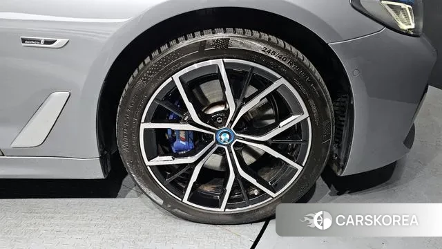 BMW 5 Series (G30) id 3610808 из Кореи 15