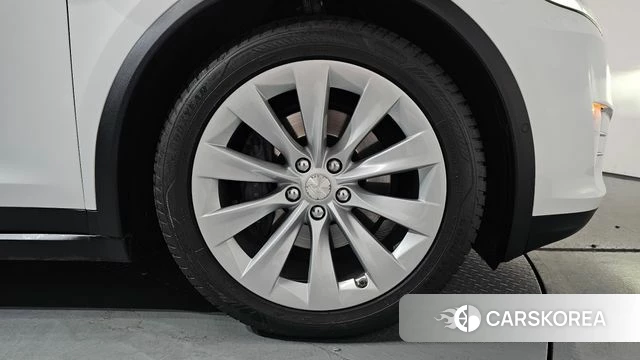 Tesla Model X id 4377974 из Кореи 36