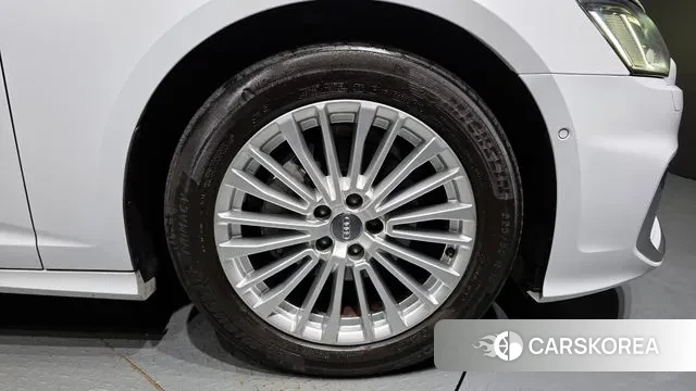 Audi A6 (C8) id 3008782 из Кореи 15