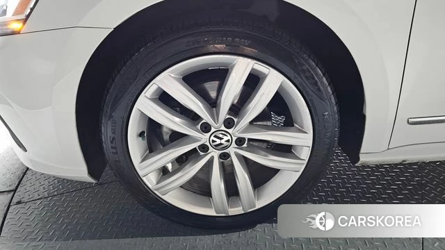 Volkswagen The New Passat id 4595997 из Кореи 15